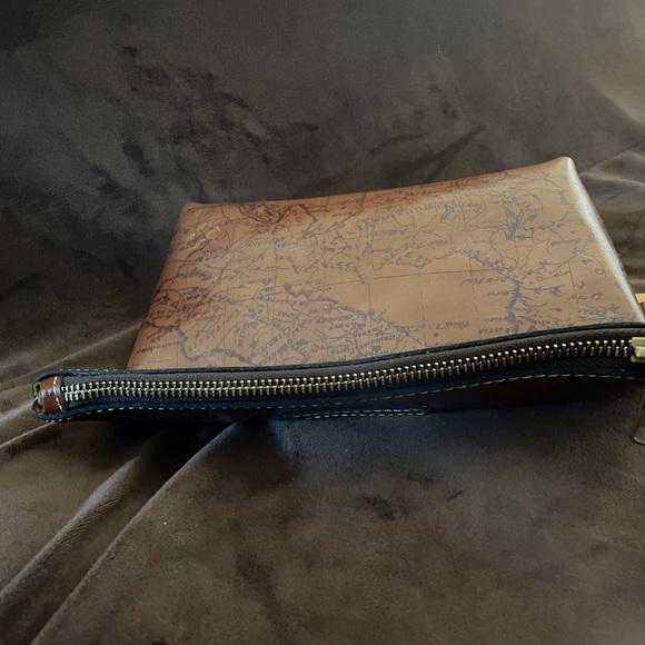 Patricia Nash Brown Map Print Leather Clutch 10 X 6 - Picture 13 of 14